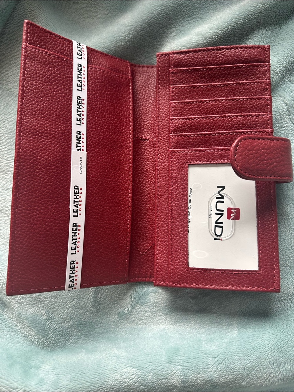 Textured Red Leather Wallet - Picture 2 of 4